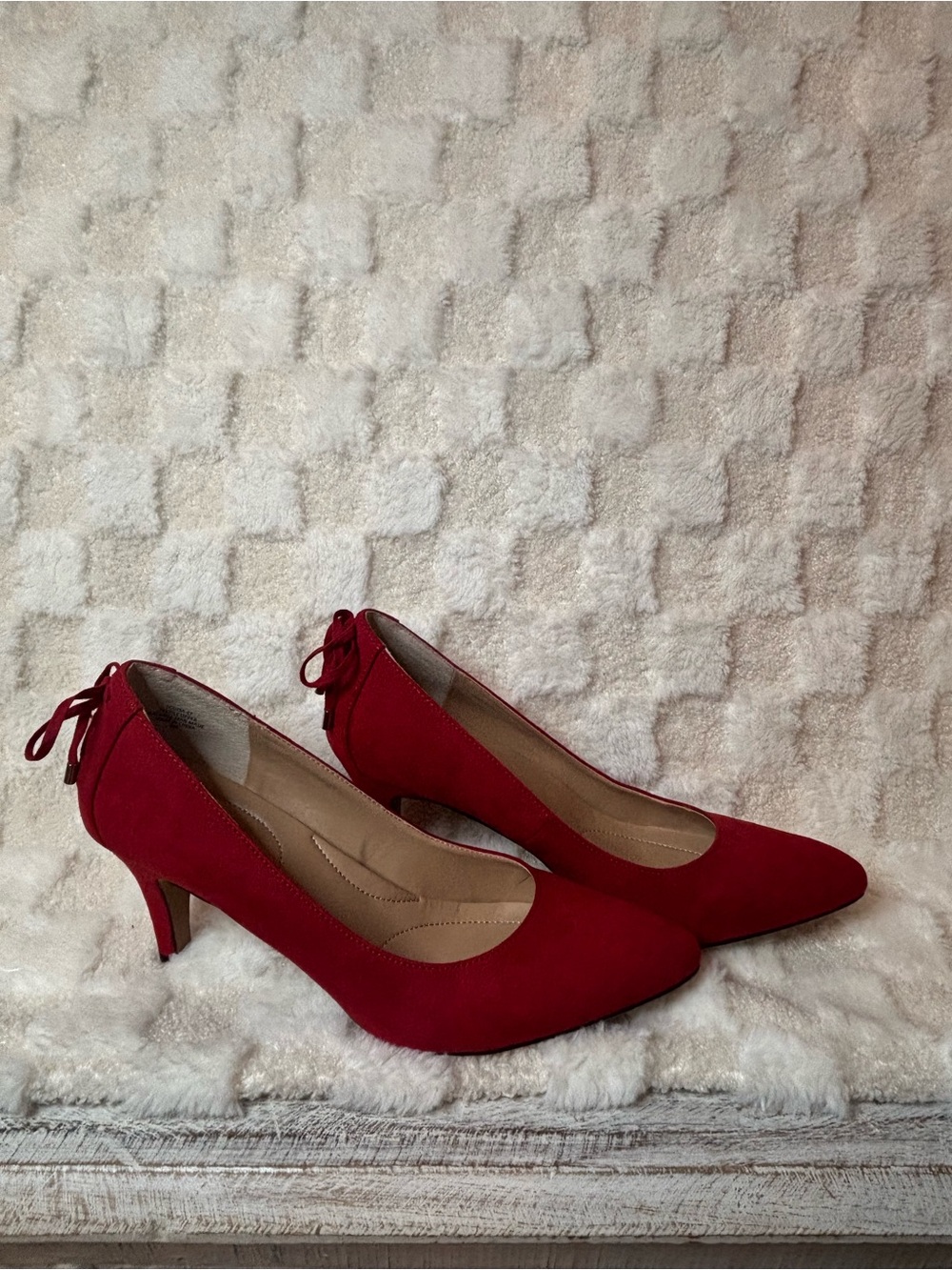 Coach and Four Women’s Red Mid-Heel Pumps with Back Bow